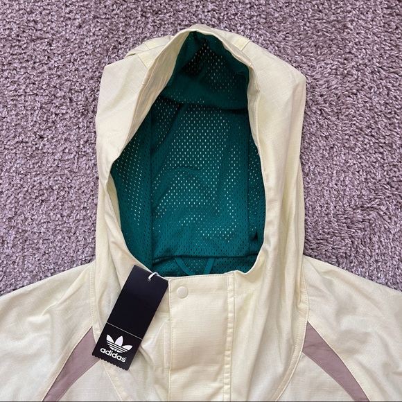ADIDAS ALL TIMERS MENS HOODED SKATEBOARDING JACKET SIZE XS EXTRA SMALL YELLOW NE - Picture 4 of 9